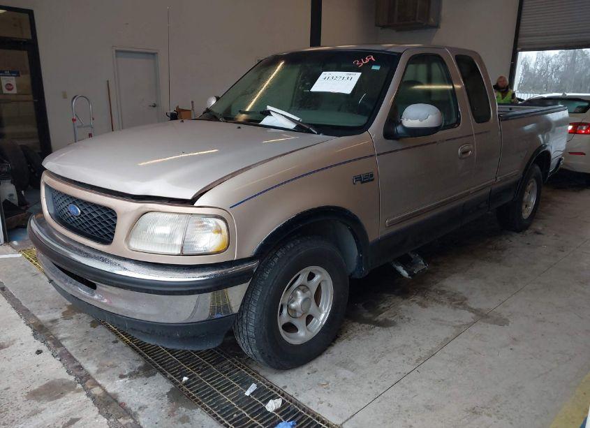 Photo 2 of 1997 Ford F-150 LARIAT/STANDARD/XL/XLT (VIN 1FTDX1767VNB07716)