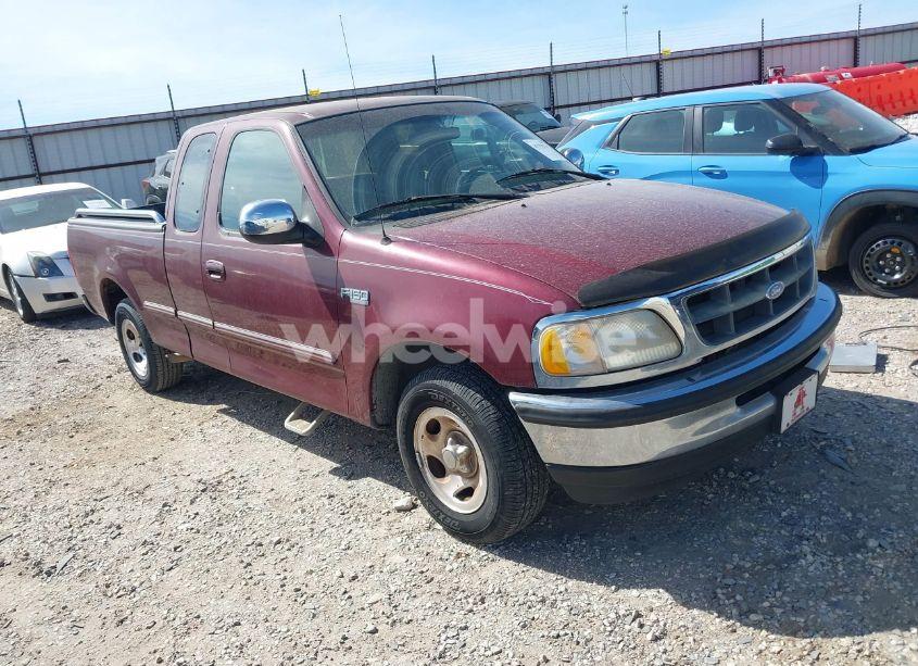 1997 Ford F-150 LARIAT/STANDARD/XL/XLT (VIN 1FTDX1769VND19100) main photo