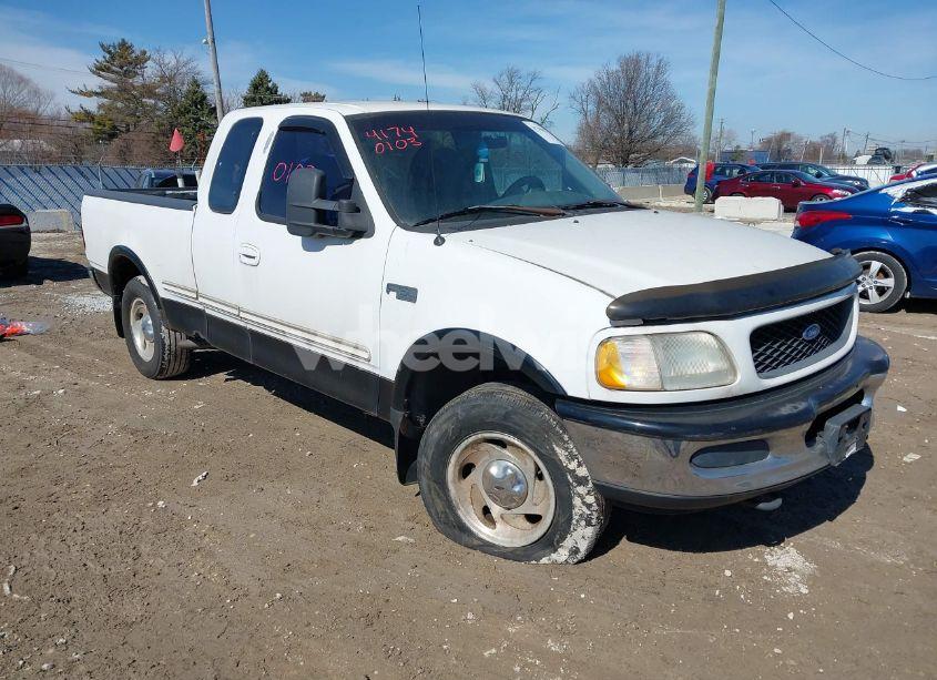 1997 Ford F-150 LARIAT/XL/XLT (VIN 1FTDX1863VKA38829) main photo