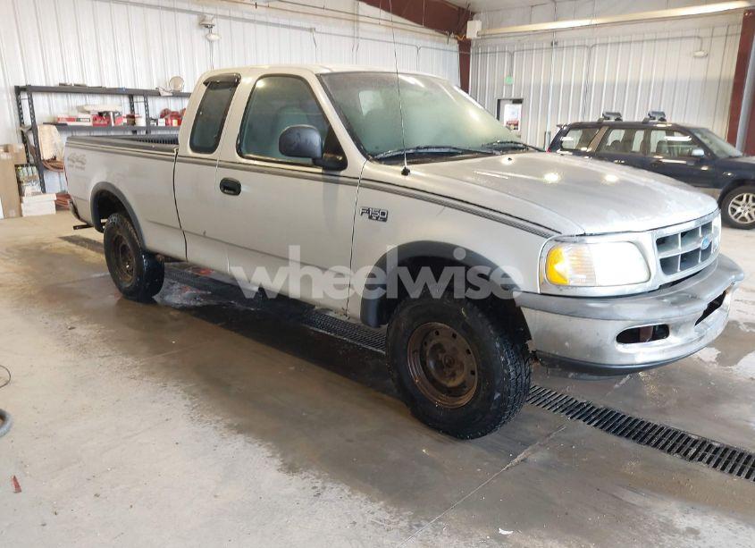 1997 Ford F-150 LARIAT/XL/XLT (VIN 1FTDX1863VKB10077) main photo