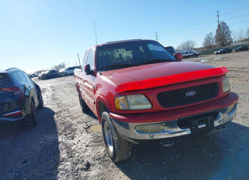 1997 Ford F-150 LARIAT/XL/XLT (VIN 1FTDX18W0VNC03637) main photo