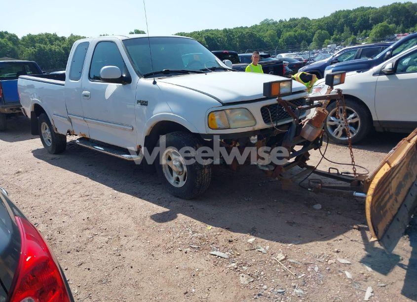 1997 Ford F-150 LARIAT/XL/XLT (VIN 1FTDX18W3VNC56963) main photo