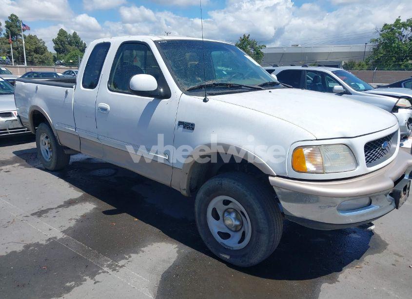 1997 Ford F-150 LARIAT/XL/XLT (VIN 1FTDX18W5VKC31760) main photo