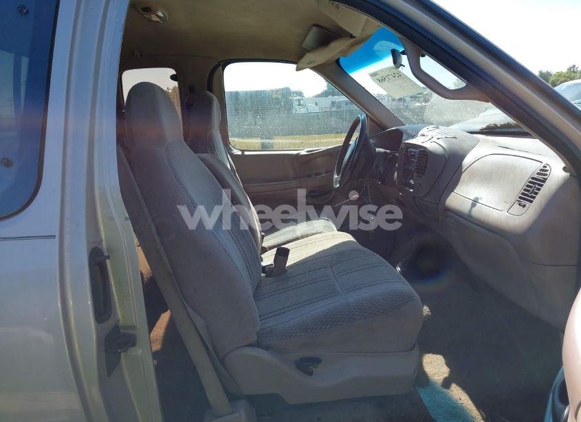 Photo 5 of 1997 Ford F-150 LARIAT/XL/XLT (VIN 1FTDX18W8VND37246)