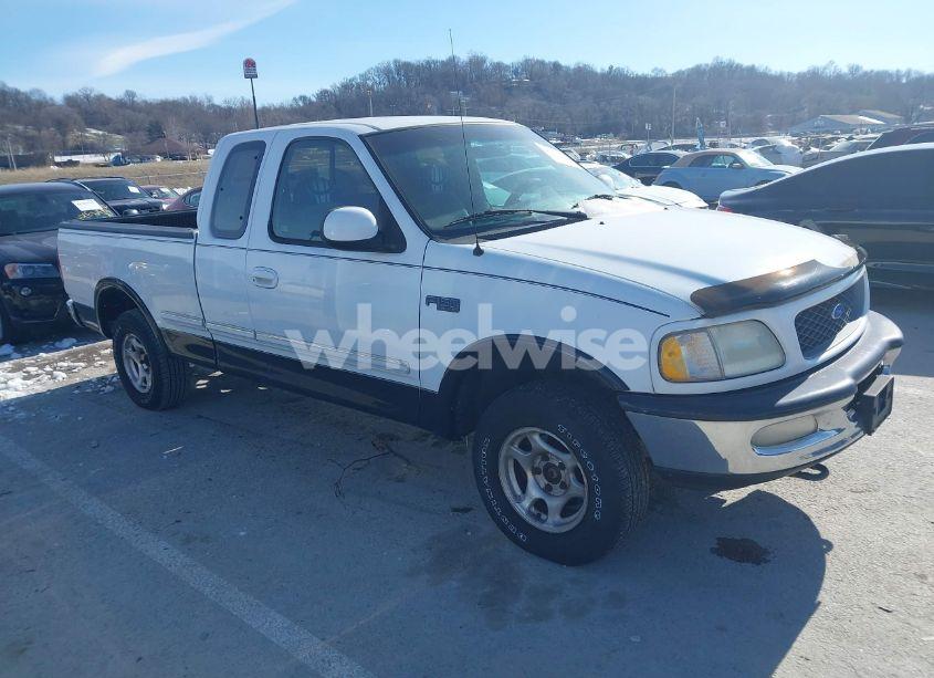 1997 Ford F-150 LARIAT/XL/XLT (VIN 1FTDX18W8VND45945) main photo