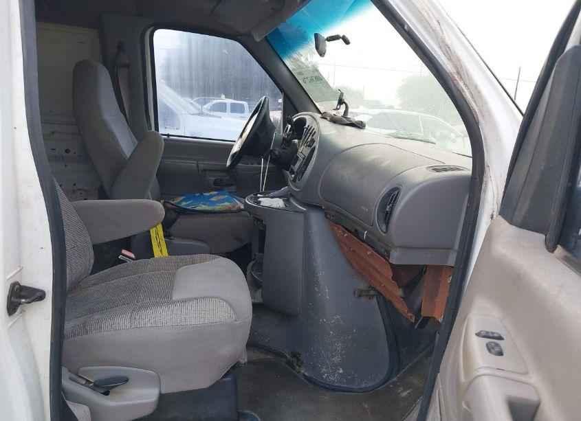 Photo 5 of 1997 Ford E-150 STANDARD (VIN 1FTEE1461VHA24134)