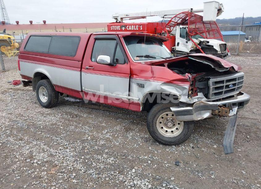 1996 Ford F150 (VIN 1FTEF14N2TLA18244) main photo