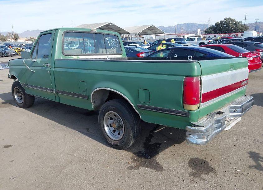 Photo 3 of 1988 Ford F150 (VIN 1FTEF15N2JLA82764)