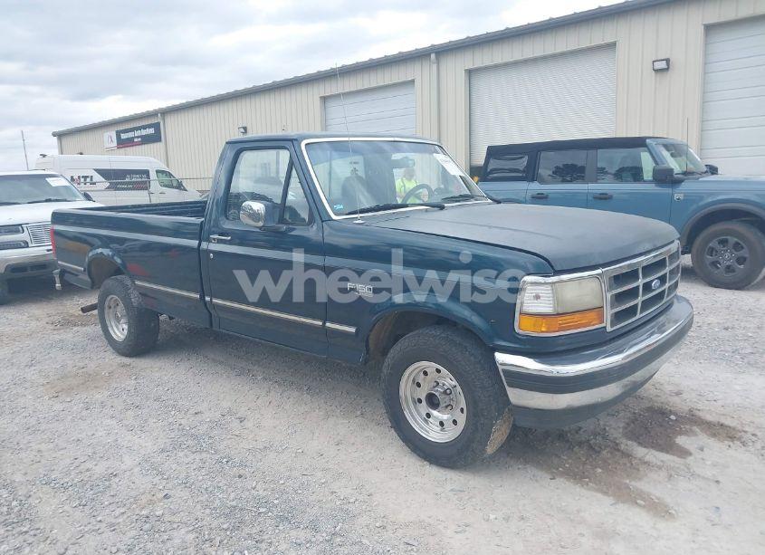 1995 Ford F150 (VIN 1FTEF15N3SLB27468) main photo