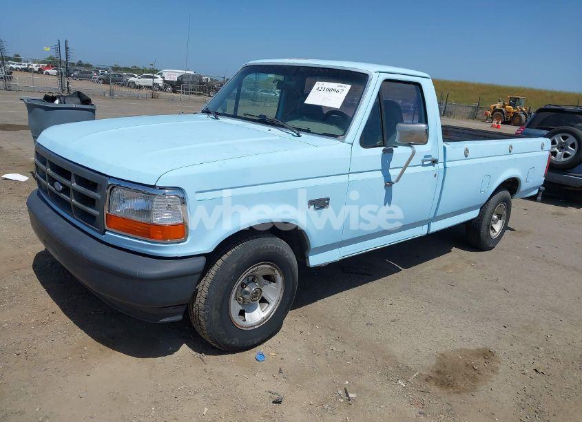Photo 2 of 1996 Ford F150 (VIN 1FTEF15N8TLB31839)