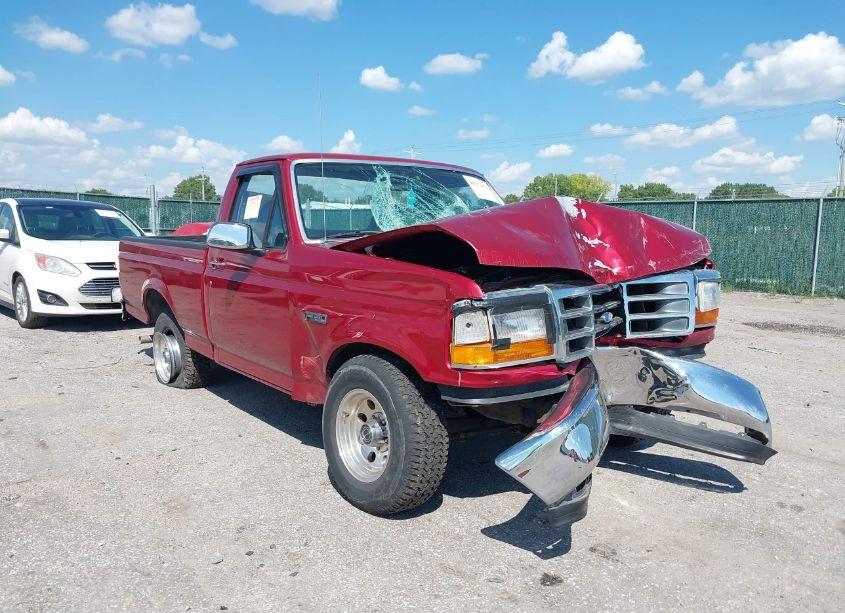 1996 Ford F150 (VIN 1FTEF15Y2TLB52499) main photo