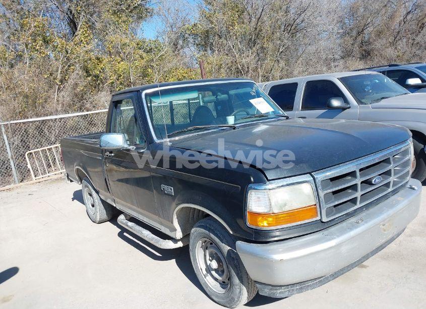 1996 Ford F150 (VIN 1FTEF15Y7TLB69931) main photo
