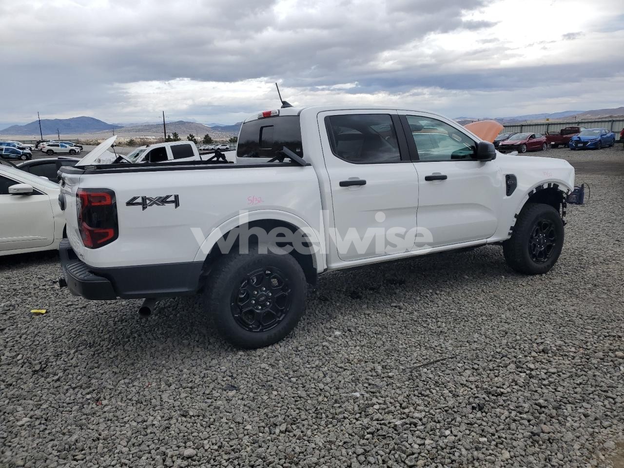 Photo 3 of 2025 FORD RANGER XLT (VIN 1FTER4HP1SLE08559)