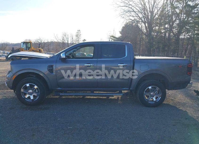 Photo 15 of 2024 Ford Ranger LARIAT (VIN 1FTER4KH3RLE14617)