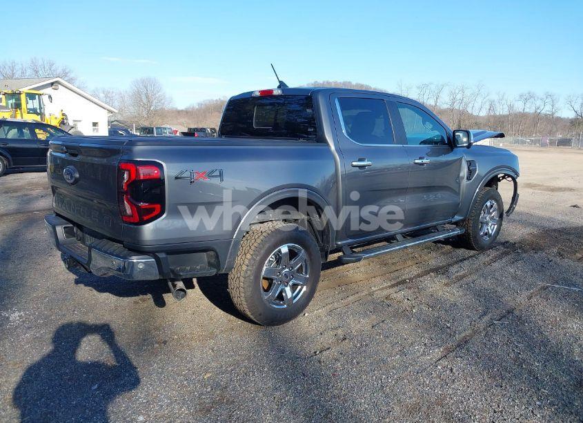 Photo 4 of 2024 Ford Ranger LARIAT (VIN 1FTER4KH3RLE14617)