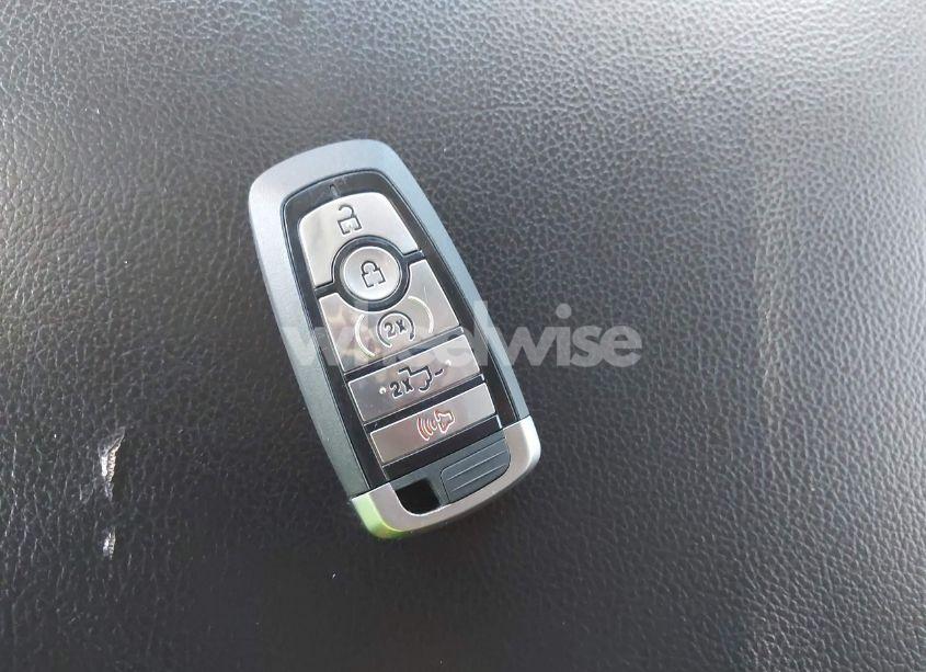 Photo 11 of 2019 Ford F-150 LARIAT (VIN 1FTEW1C40KKE13052)