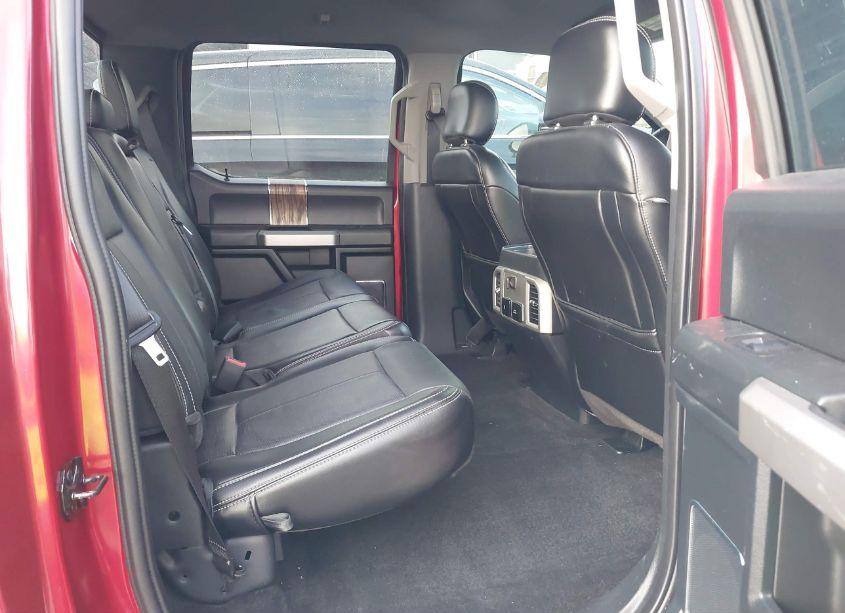 Photo 8 of 2019 Ford F-150 LARIAT (VIN 1FTEW1C41KKE59909)