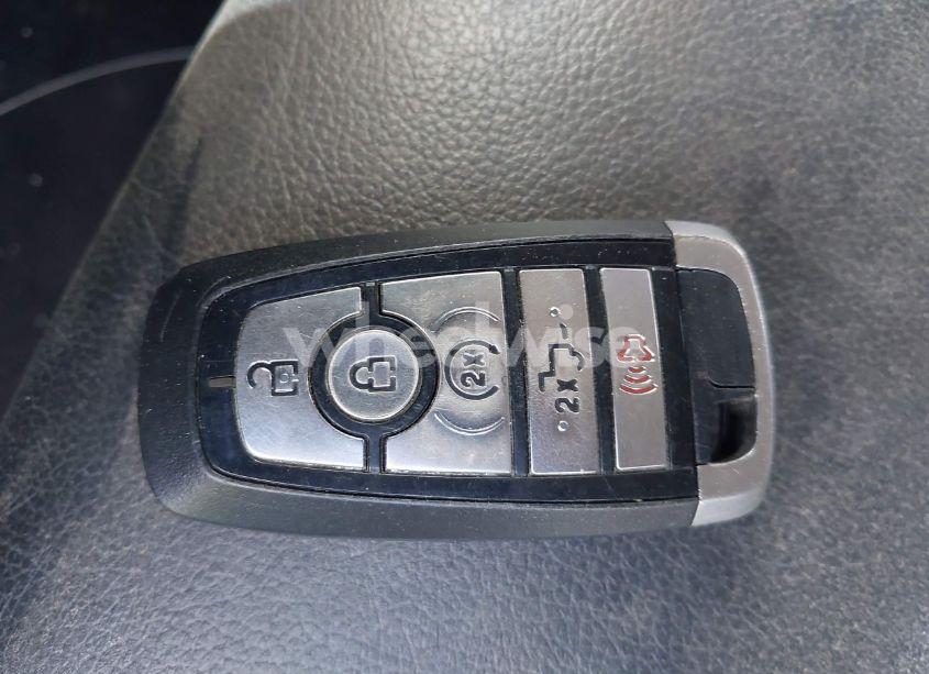 Photo 11 of 2019 Ford F-150 LARIAT (VIN 1FTEW1C45KKE32910)