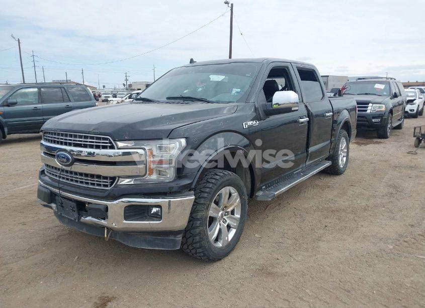 Photo 2 of 2019 Ford F-150 LARIAT (VIN 1FTEW1C45KKE32910)