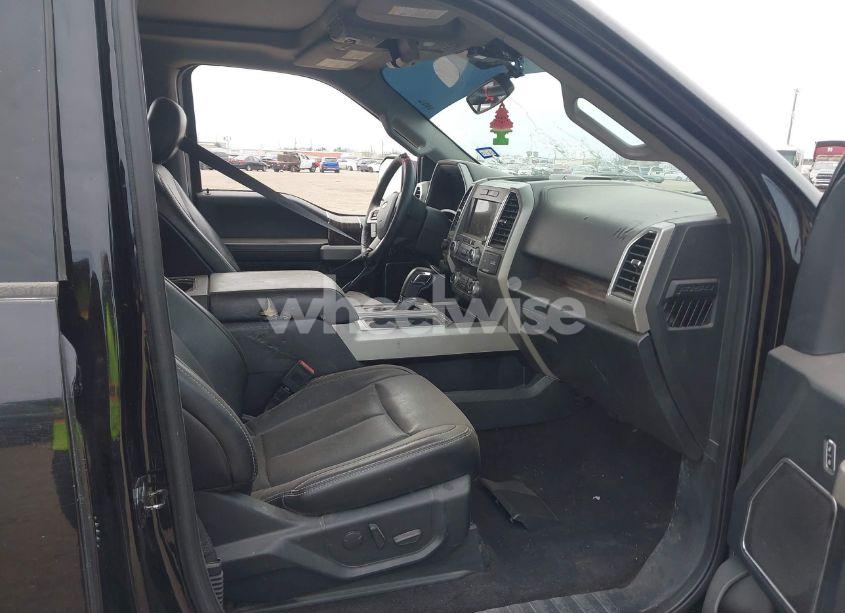 Photo 5 of 2019 Ford F-150 LARIAT (VIN 1FTEW1C45KKE32910)