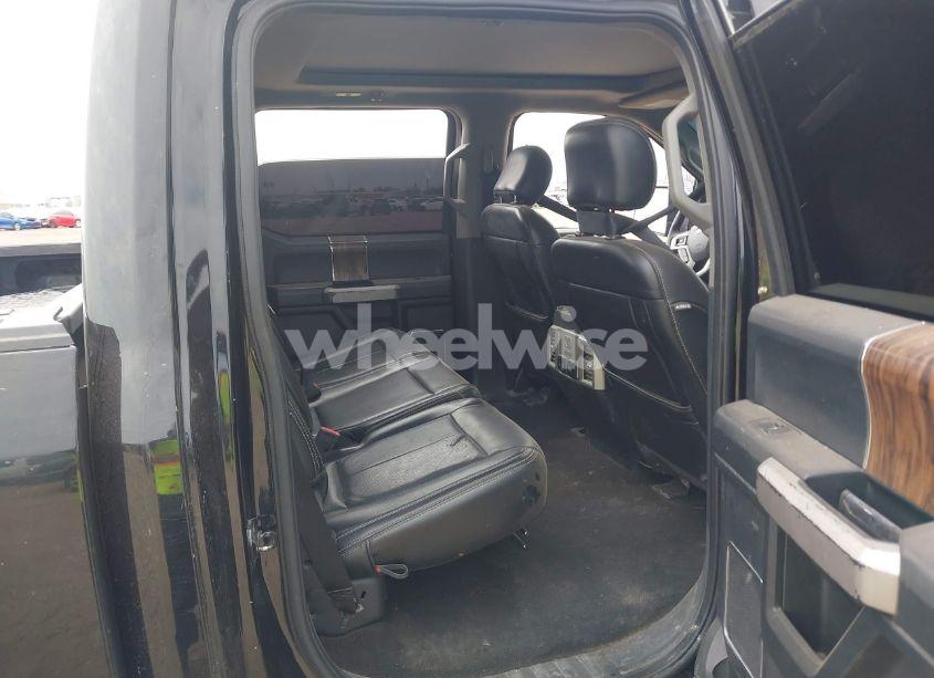 Photo 8 of 2019 Ford F-150 LARIAT (VIN 1FTEW1C45KKE32910)