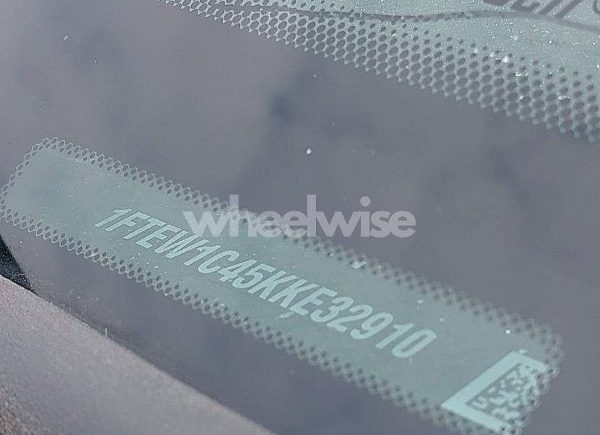 Photo 9 of 2019 Ford F-150 LARIAT (VIN 1FTEW1C45KKE32910)