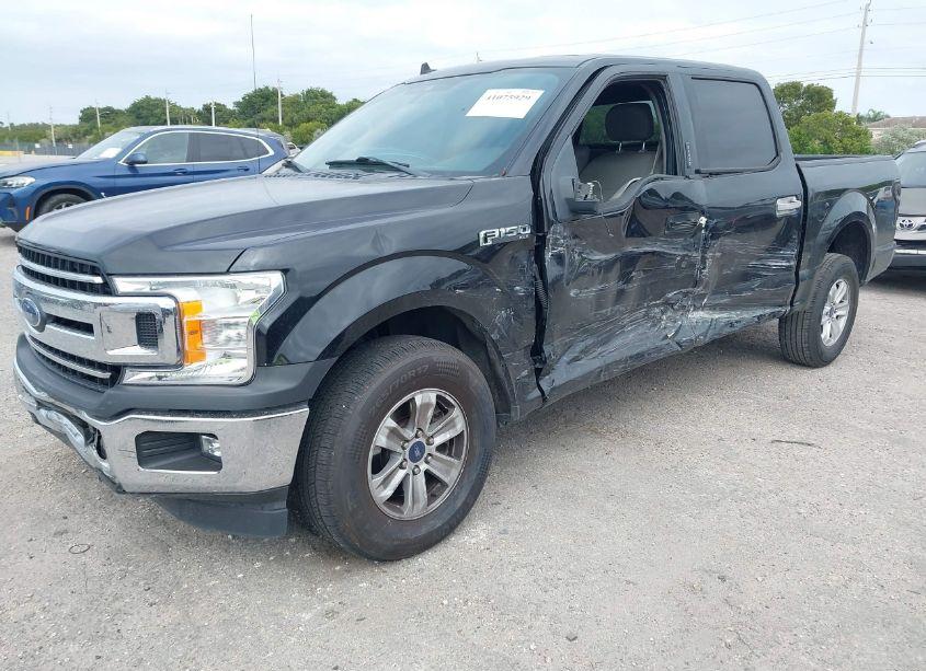 Photo 2 of 2019 Ford F-150 XLT (VIN 1FTEW1C46KKC52481)