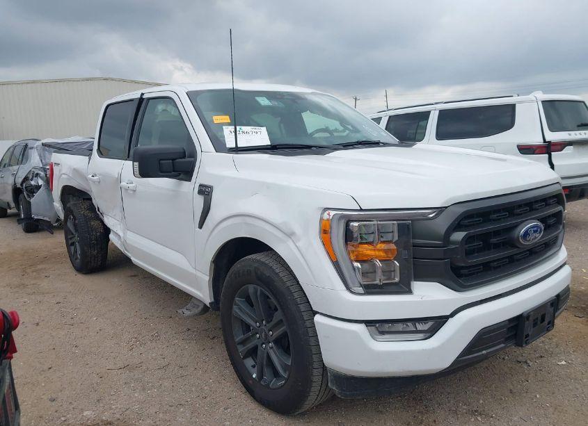 2023 Ford F-150 XLT (VIN 1FTEW1C50PFC27729) main photo