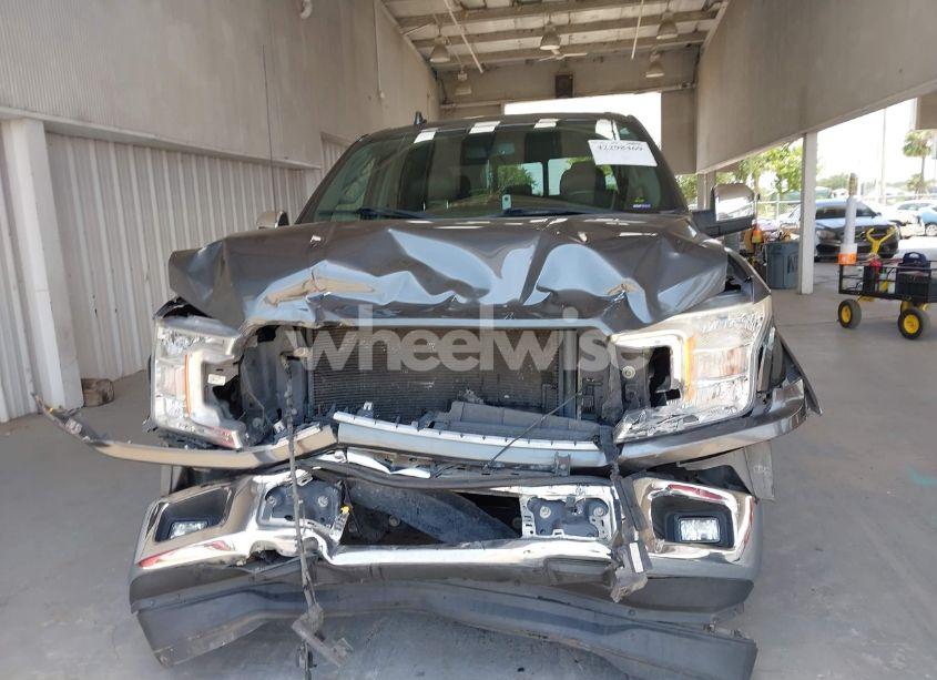 Photo 13 of 2018 Ford F-150 LARIAT (VIN 1FTEW1C51JKE22074)