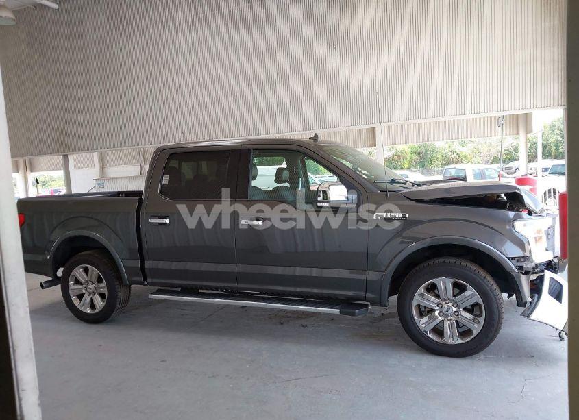 Photo 14 of 2018 Ford F-150 LARIAT (VIN 1FTEW1C51JKE22074)