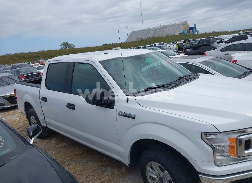 Photo 12 of 2018 Ford F-150 XLT (VIN 1FTEW1C52JFB30300)