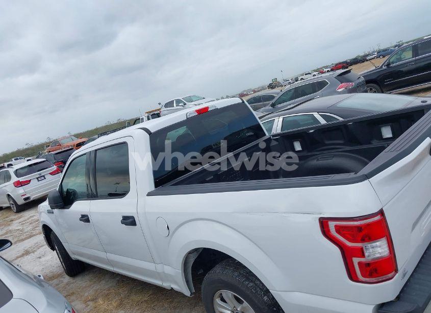 Photo 13 of 2018 Ford F-150 XLT (VIN 1FTEW1C52JFB30300)