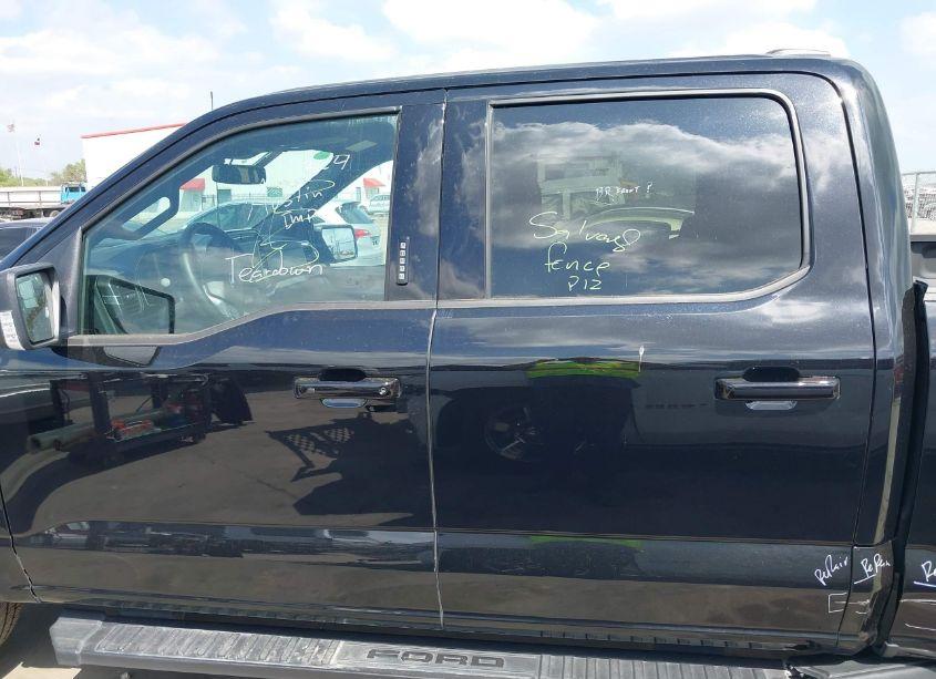 Photo 15 of 2023 Ford F-150 XLT (VIN 1FTEW1C52PFC27554)