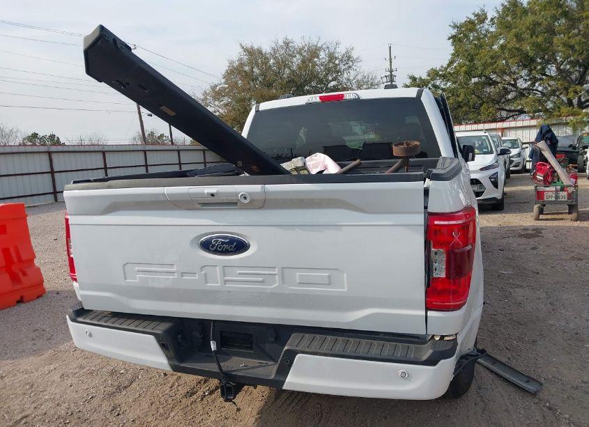 Photo 16 of 2023 Ford F-150 XLT (VIN 1FTEW1C52PFC27568)