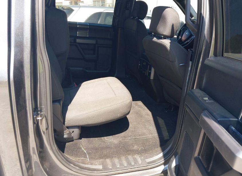 Photo 8 of 2018 Ford F-150 XLT (VIN 1FTEW1C54JFD38680)