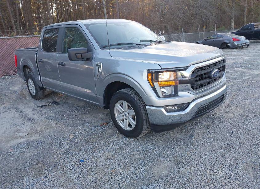 2023 Ford F-150 XLT (VIN 1FTEW1C54PKD32572) main photo