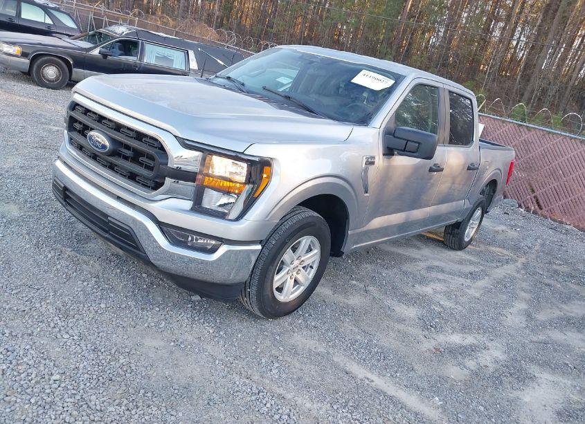 Photo 2 of 2023 Ford F-150 XLT (VIN 1FTEW1C54PKD32572)