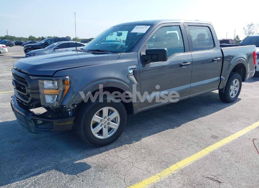 Photo 2 of 2023 Ford F-150 XLT (VIN 1FTEW1C55PKD33889)