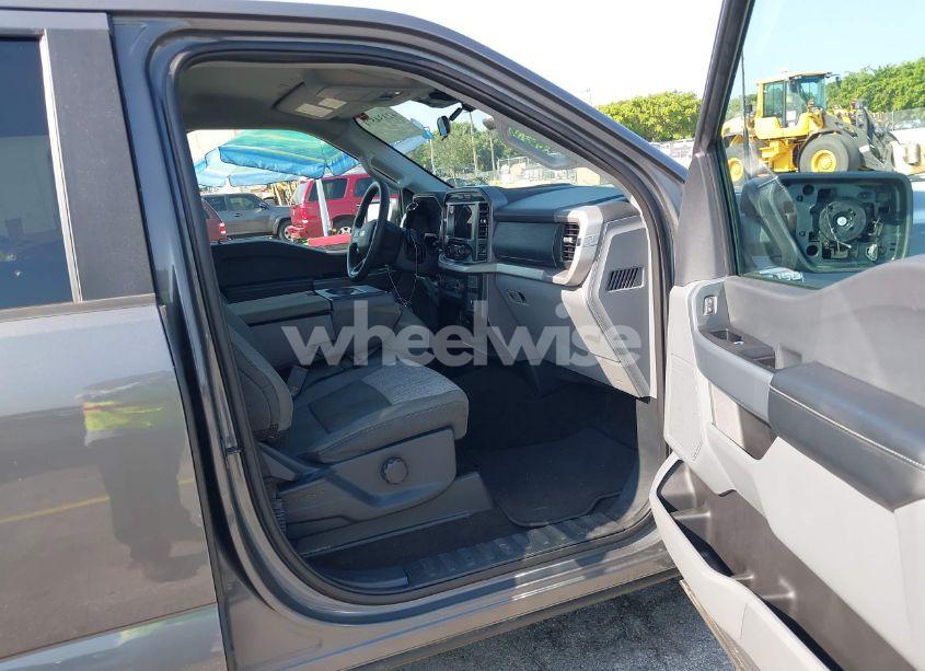 Photo 5 of 2023 Ford F-150 XLT (VIN 1FTEW1C55PKD33889)