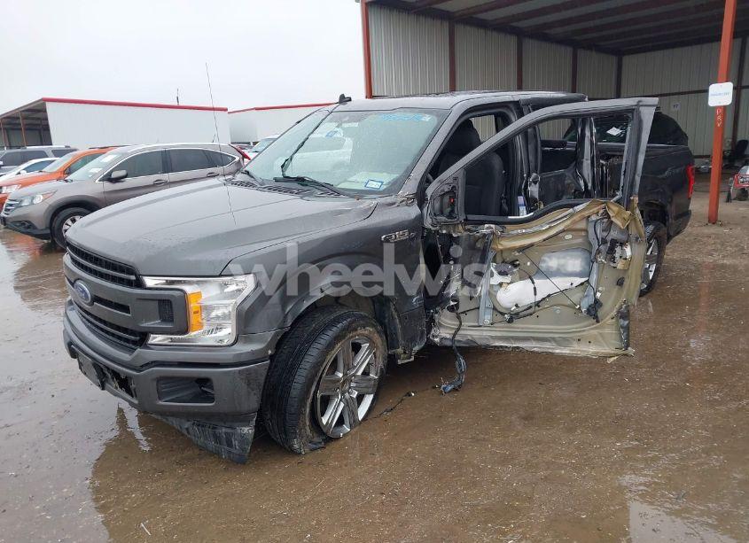 Photo 2 of 2019 Ford F-150 XLT (VIN 1FTEW1C56KKC31025)