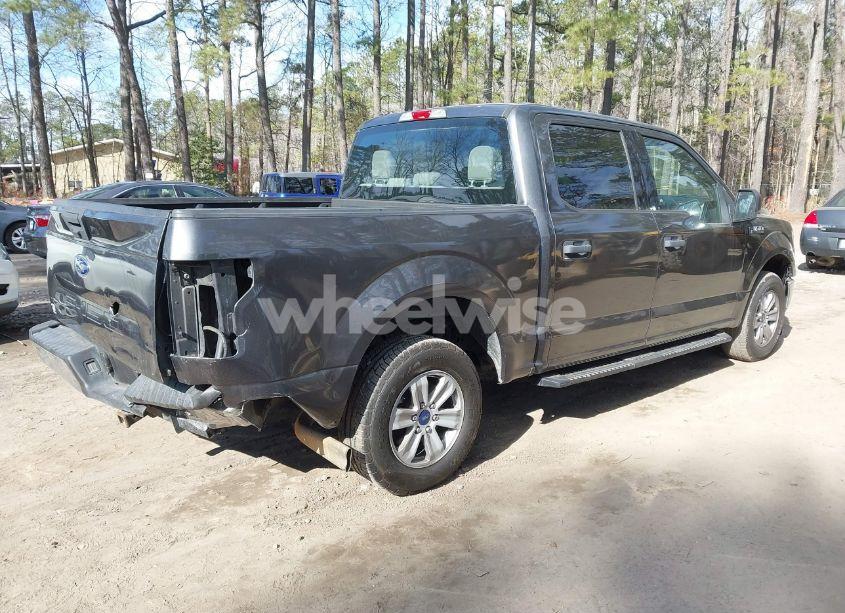 Photo 4 of 2018 Ford F-150 XLT (VIN 1FTEW1C5XJFA72582)