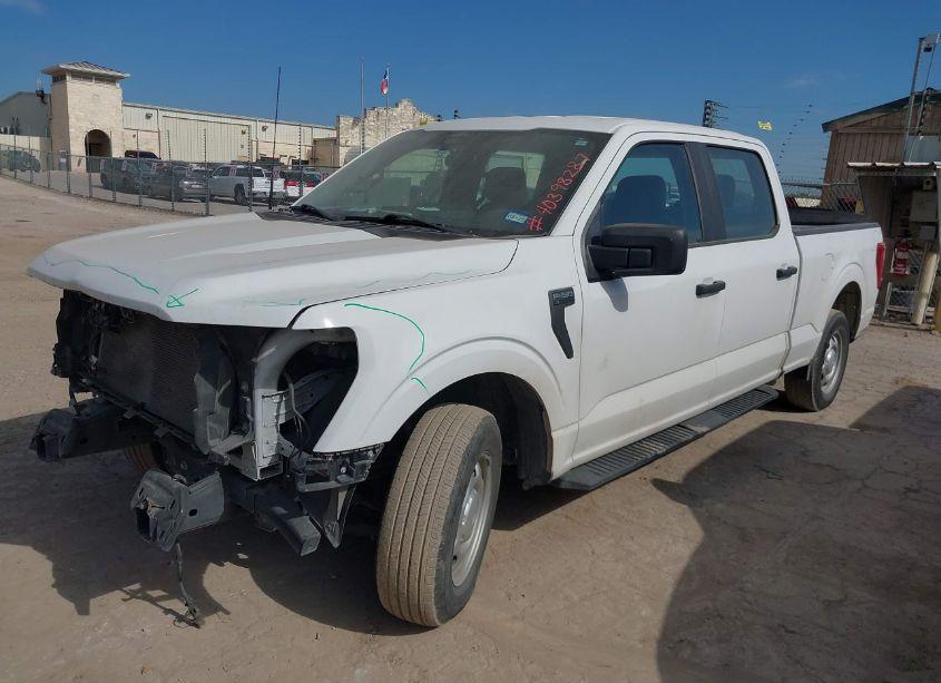 Photo 2 of 2022 Ford F-150 XL (VIN 1FTEW1C5XNKE91657)