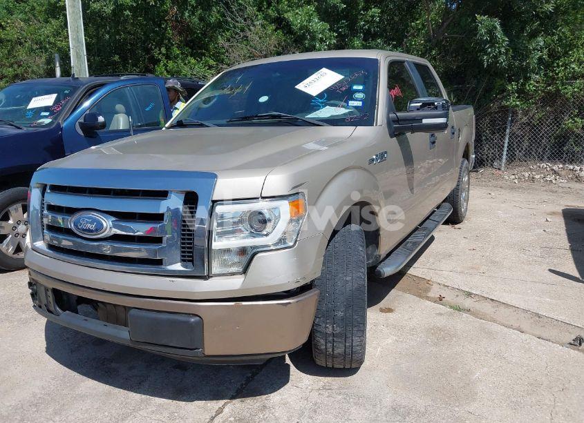 Photo 2 of 2010 Ford F-150 XLT (VIN 1FTEW1C81AFD72814)