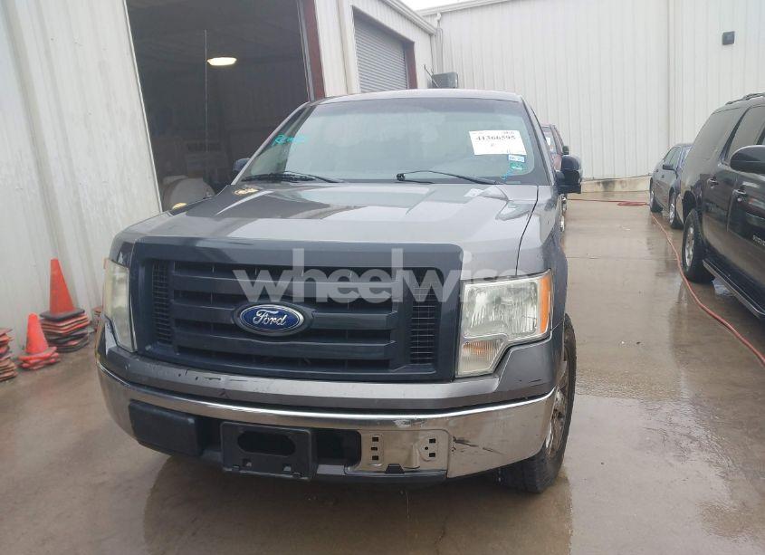Photo 12 of 2010 Ford F-150 XLT (VIN 1FTEW1C82AFA36718)