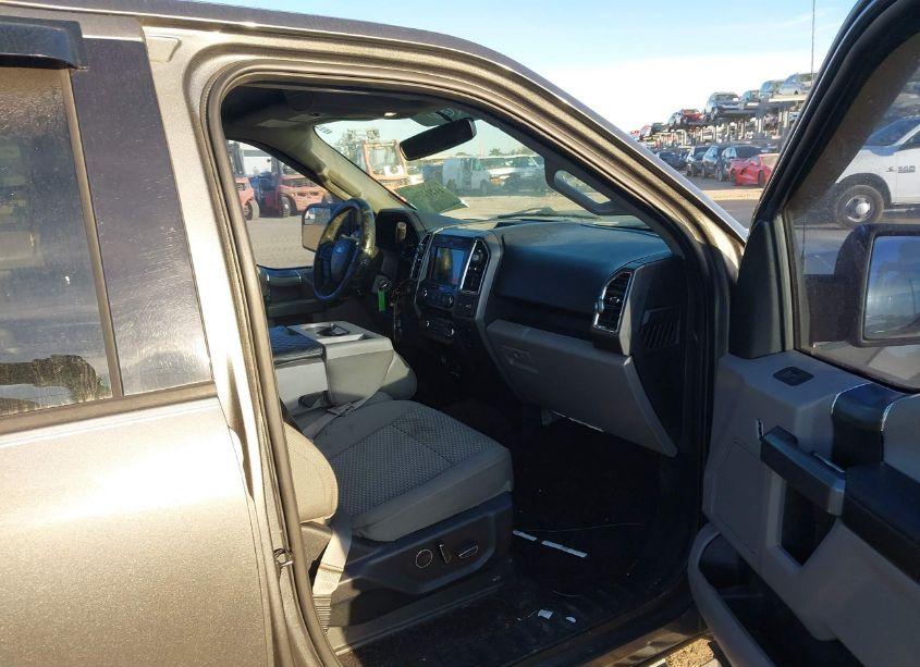 Photo 5 of 2016 Ford F-150 XLT (VIN 1FTEW1C86GKE09016)