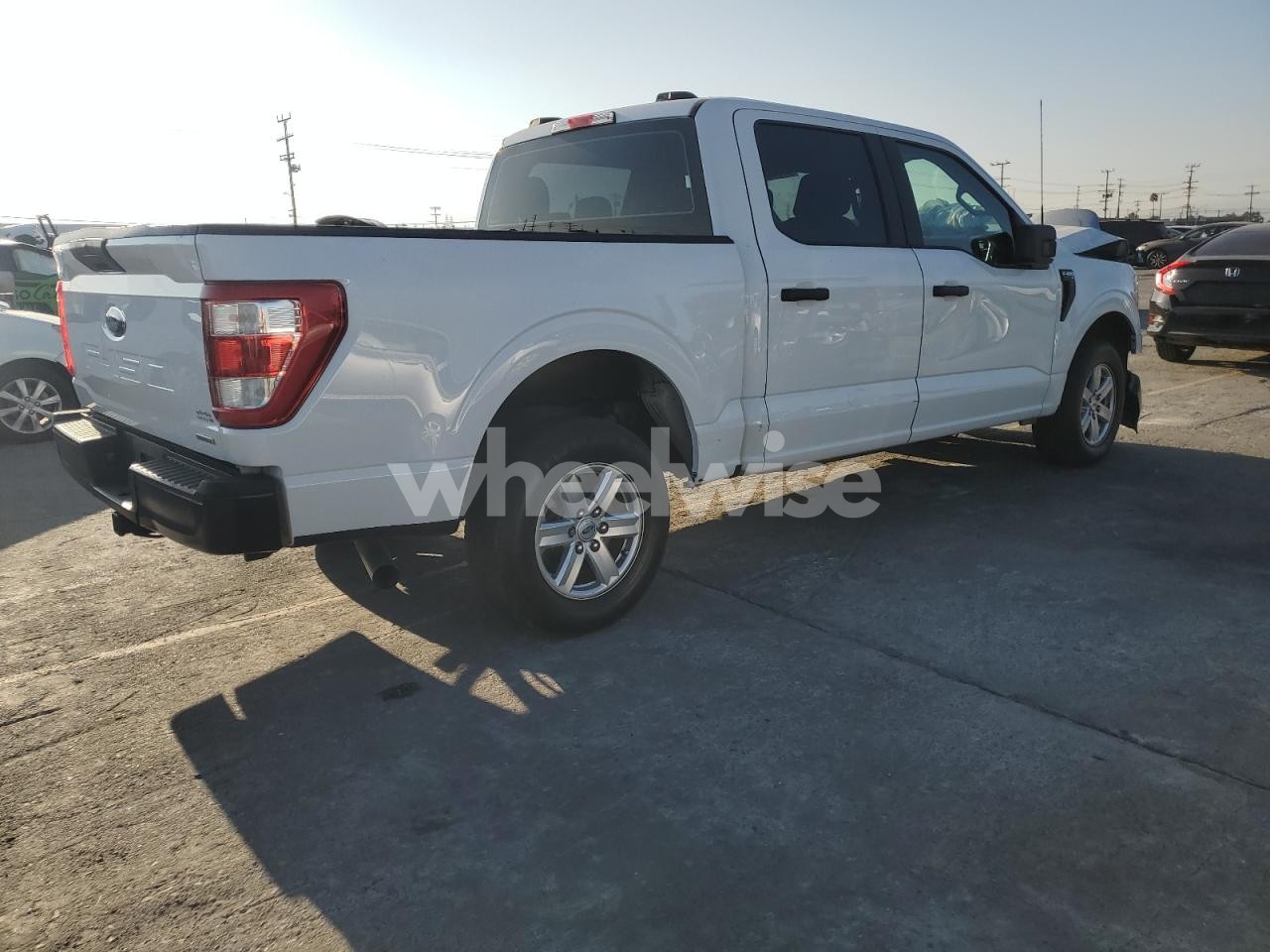 Photo 3 of 2022 FORD F150 SUPERCREW (VIN 1FTEW1C87NFB31135)