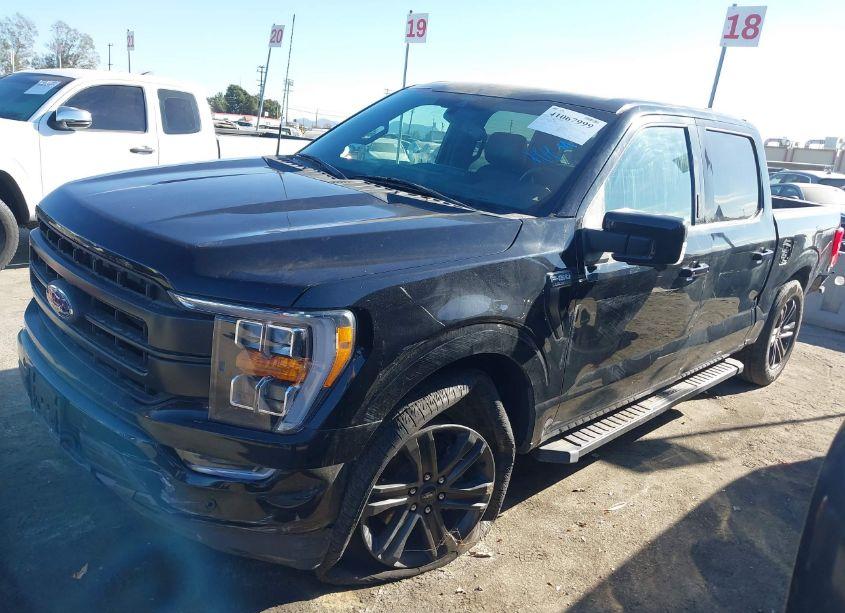 Photo 2 of 2021 Ford F-150 LARIAT (VIN 1FTEW1C88MKE54048)