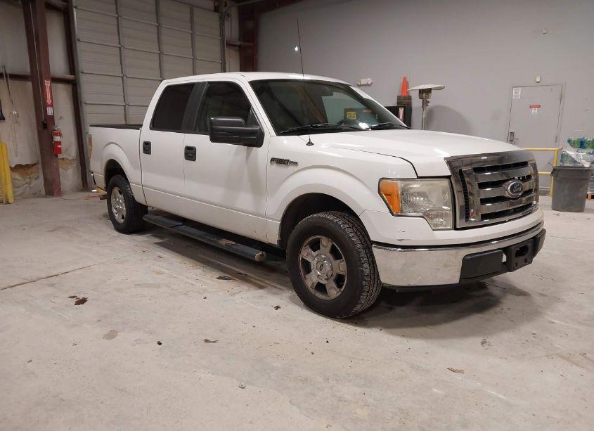2010 Ford F-150 XLT (VIN 1FTEW1C89AKA27053) main photo