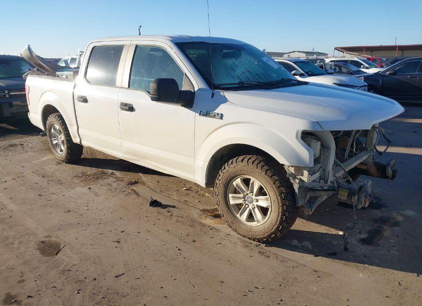 2017 Ford F-150 XL (VIN 1FTEW1C8XHFB12910) main photo