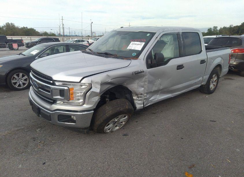 Photo 2 of 2018 Ford F-150 XLT (VIN 1FTEW1CB0JKE46811)